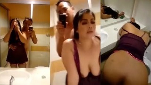 Bunda Suka Eksis Sama Om