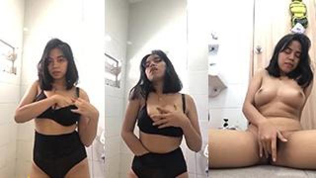 Mahasiswi Cantik Toket Bulet Colmek